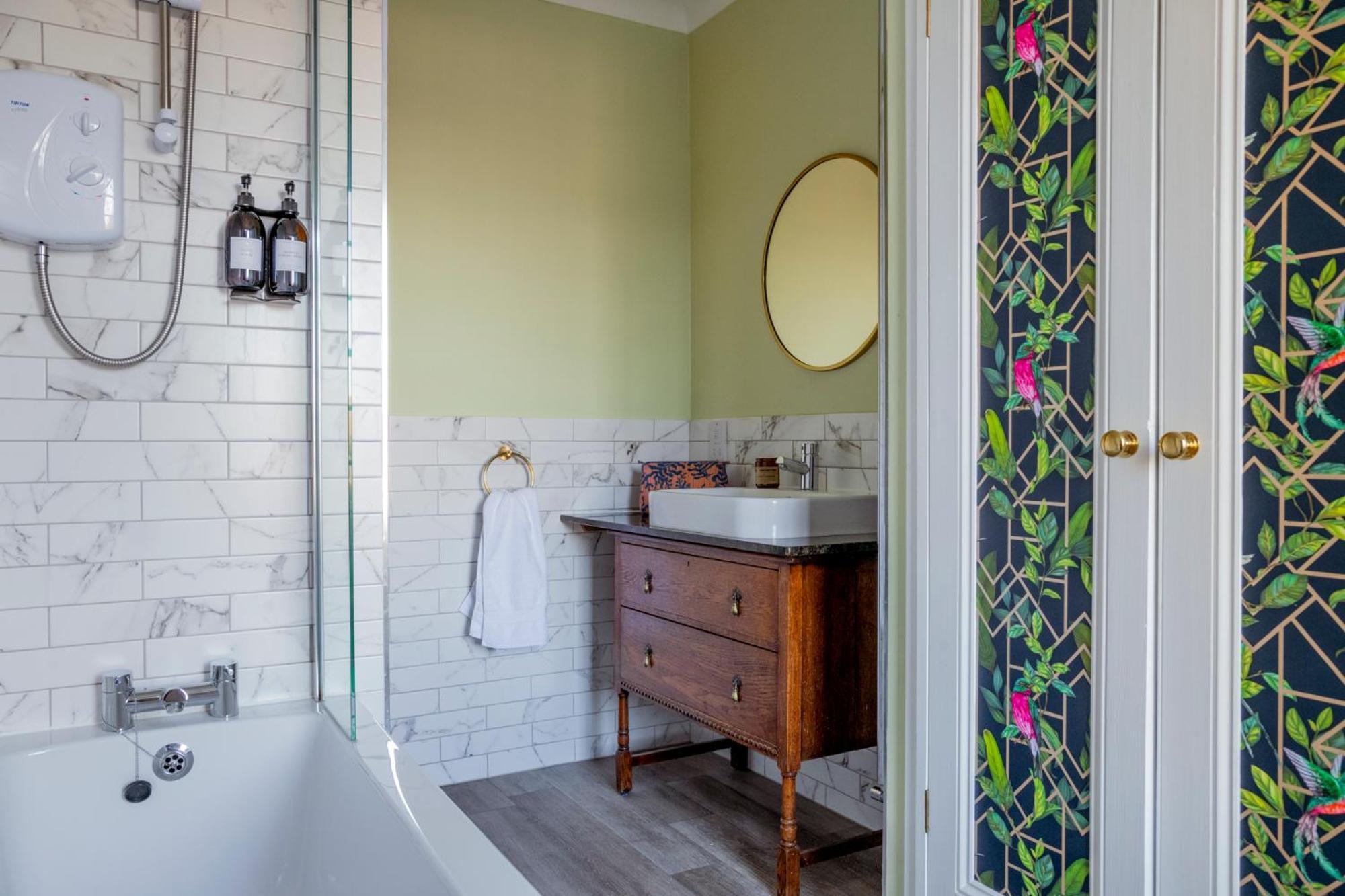 Morleys Rooms - Located In The Heart Of Hurstpierpoint By Huluki Sussex Stays Exterior photo